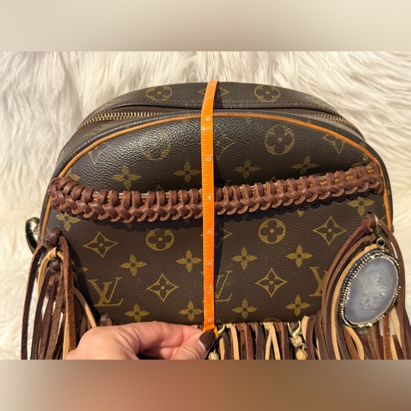 LV Vintage Boho Crossbody Bag - Picture 15 of 15